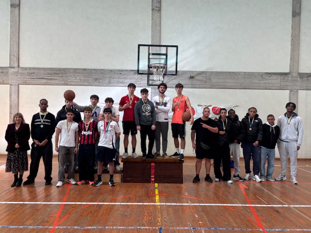 Vencedores 11º_12º Anos Masc